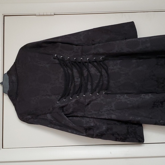 Like New Heart & Rose Brocade Coat - Picture 11 of 16